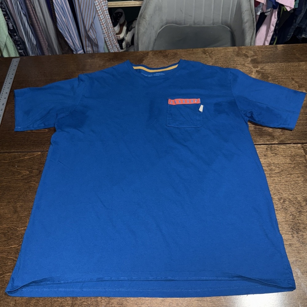 Patagoina Men's Size Large Surfboard Gator Short Sleeve Pocket T Shirt Blue FLAW